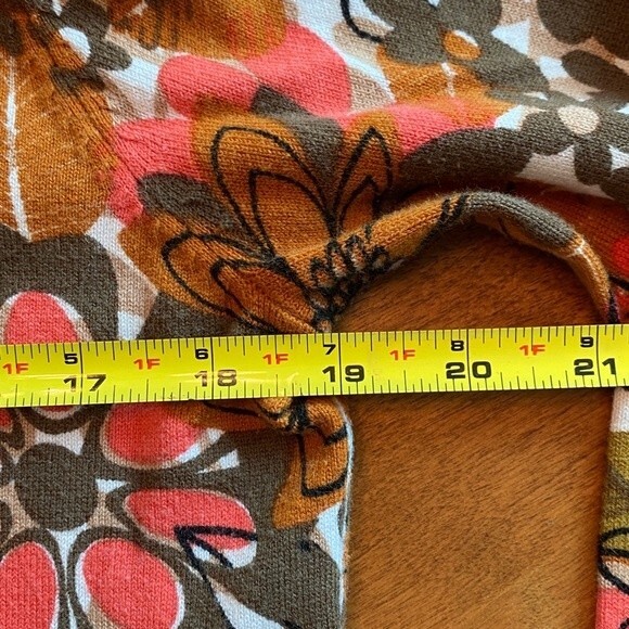 Willi Smith button fall floral sweater light weight. - Picture 6 of 9